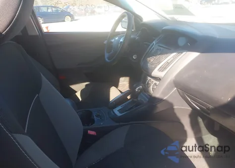 2013 Ford Focus Se z USA, uszkodzony, nr VIN 1FADP3F24DL330161